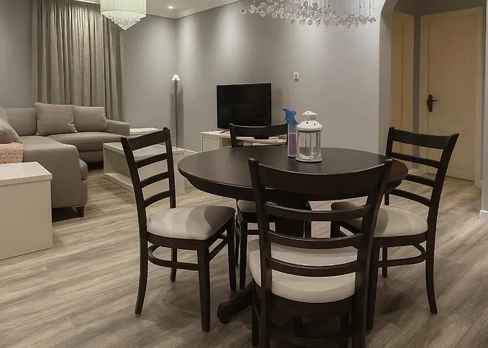 Stylish 3Br Smart Tv & Wi-Fi